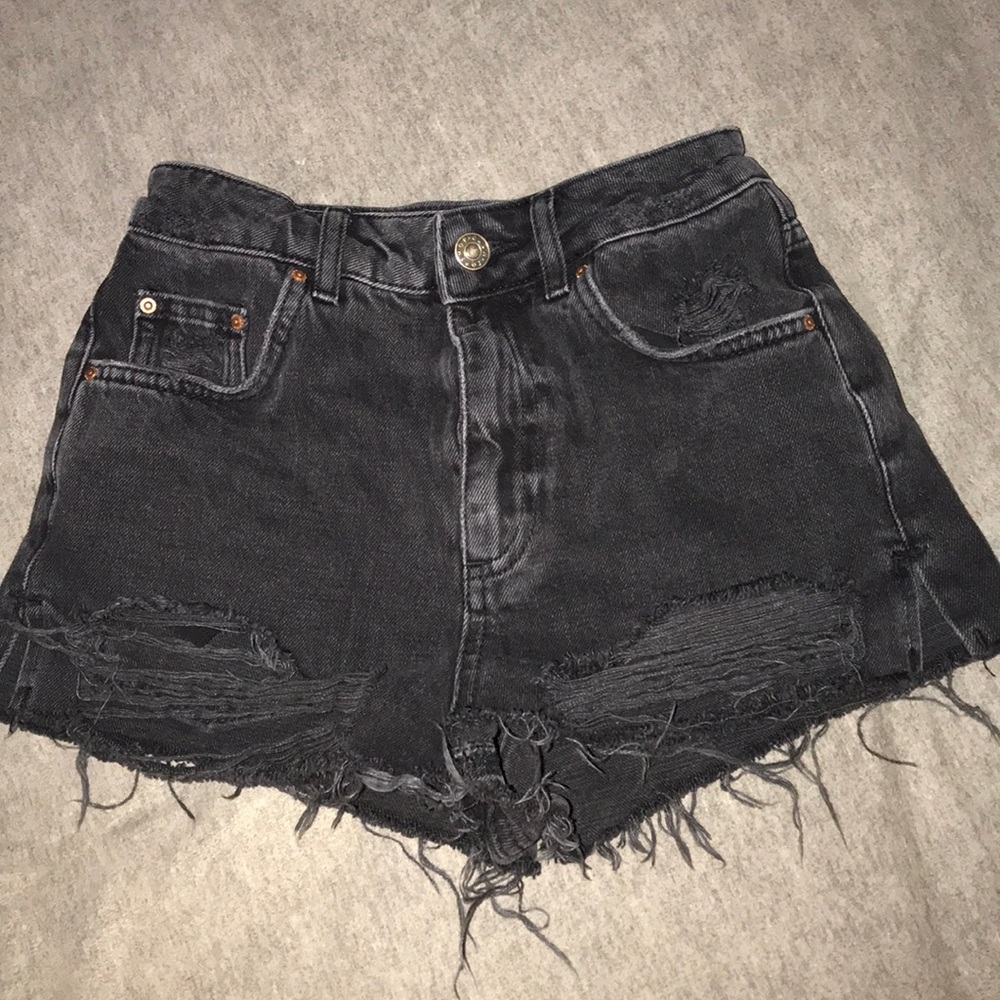Topshop BLACK pre-distressed jean shorts (: